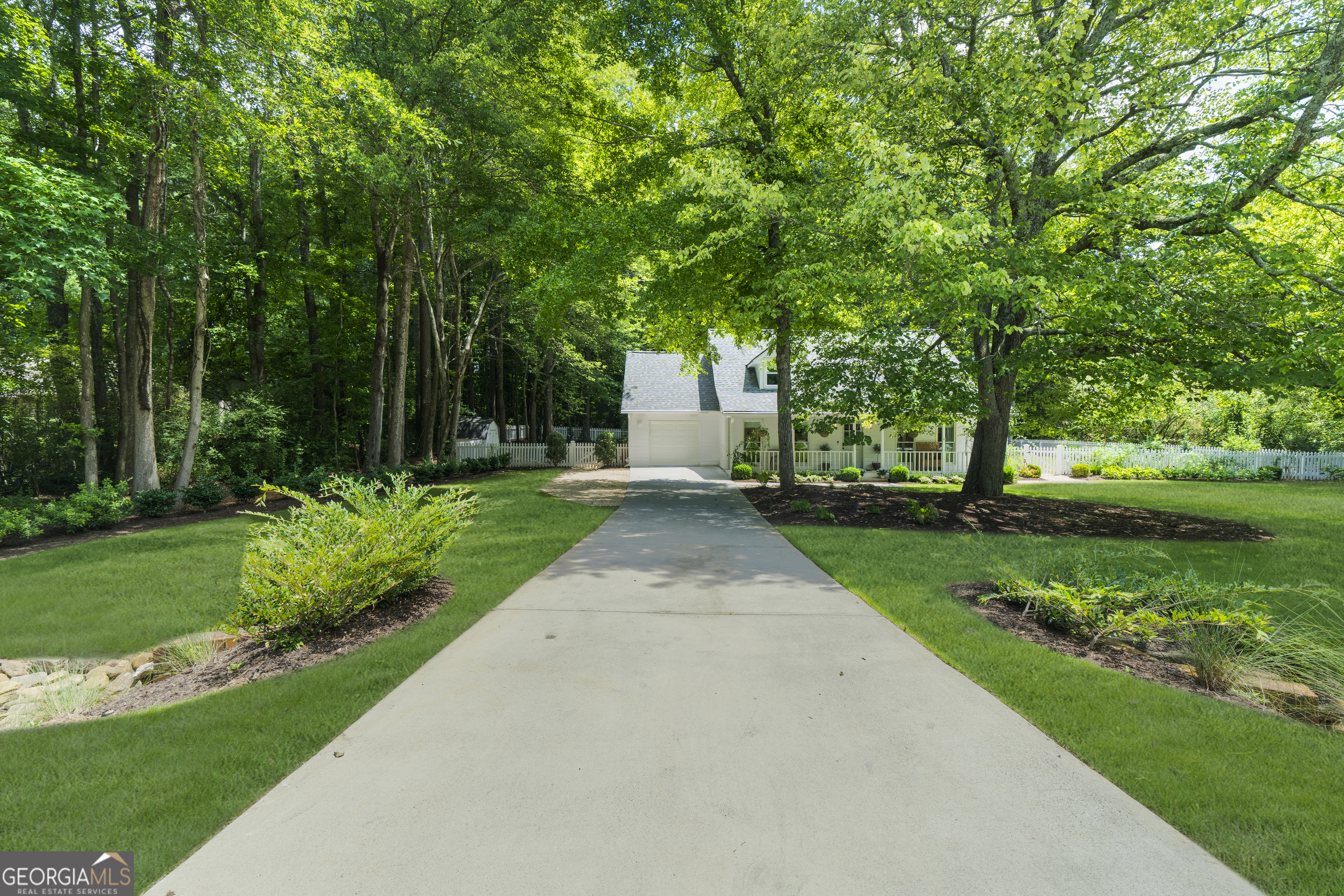 205 Mayfield Circle Property Photo 3
