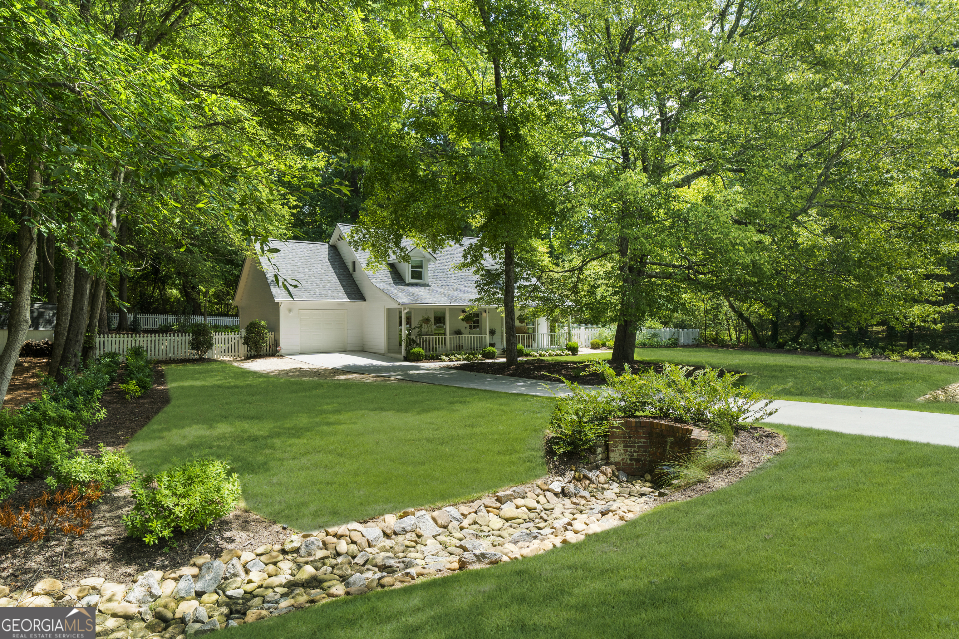 205 Mayfield Circle Property Photo 4
