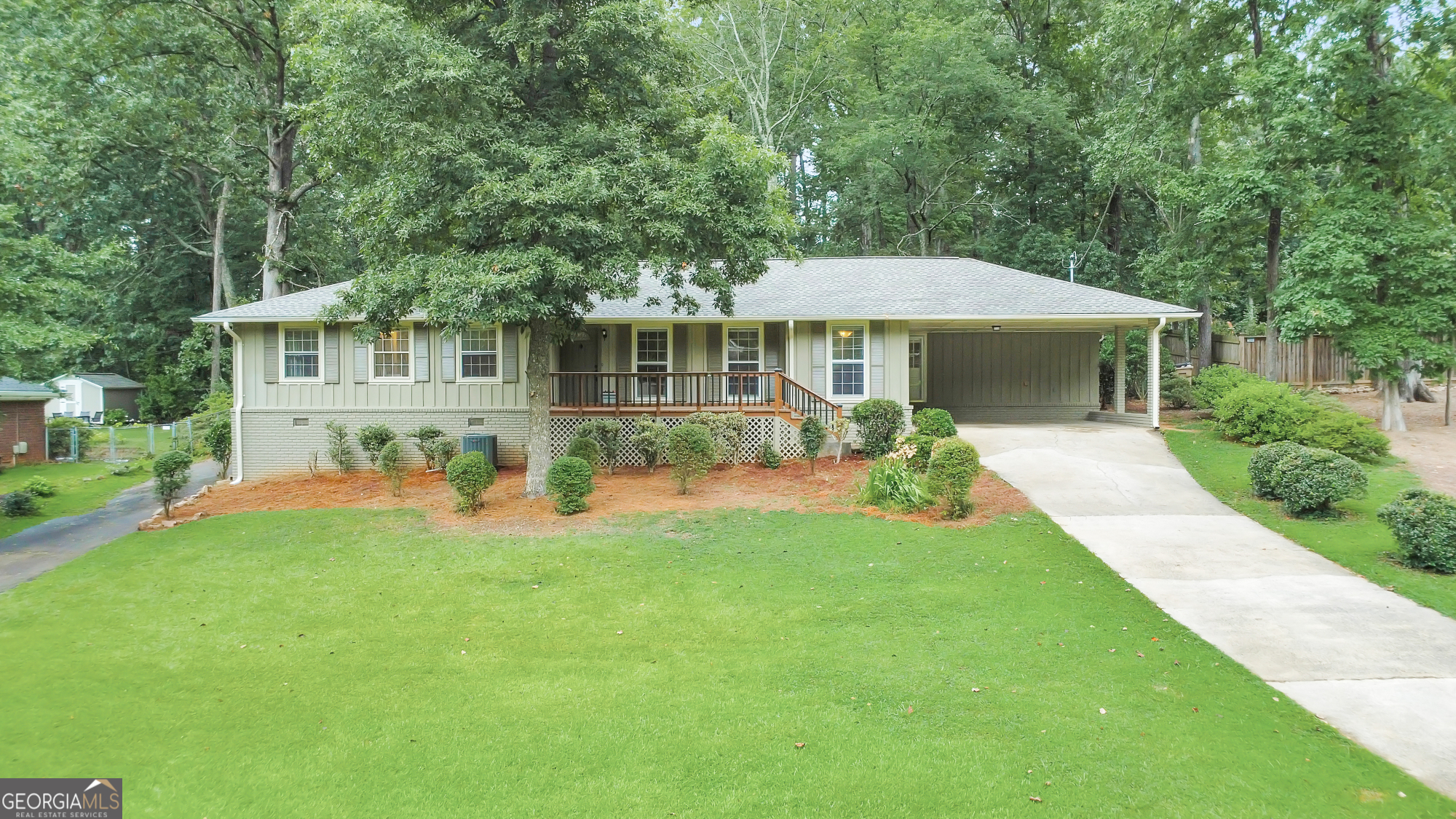 1556 Smithwood Drive Property Photo 1