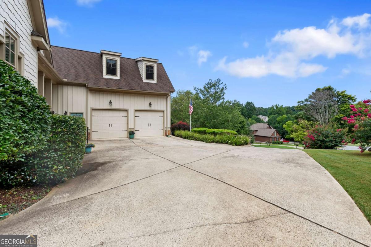 515 Tower Trace Property Photo 2