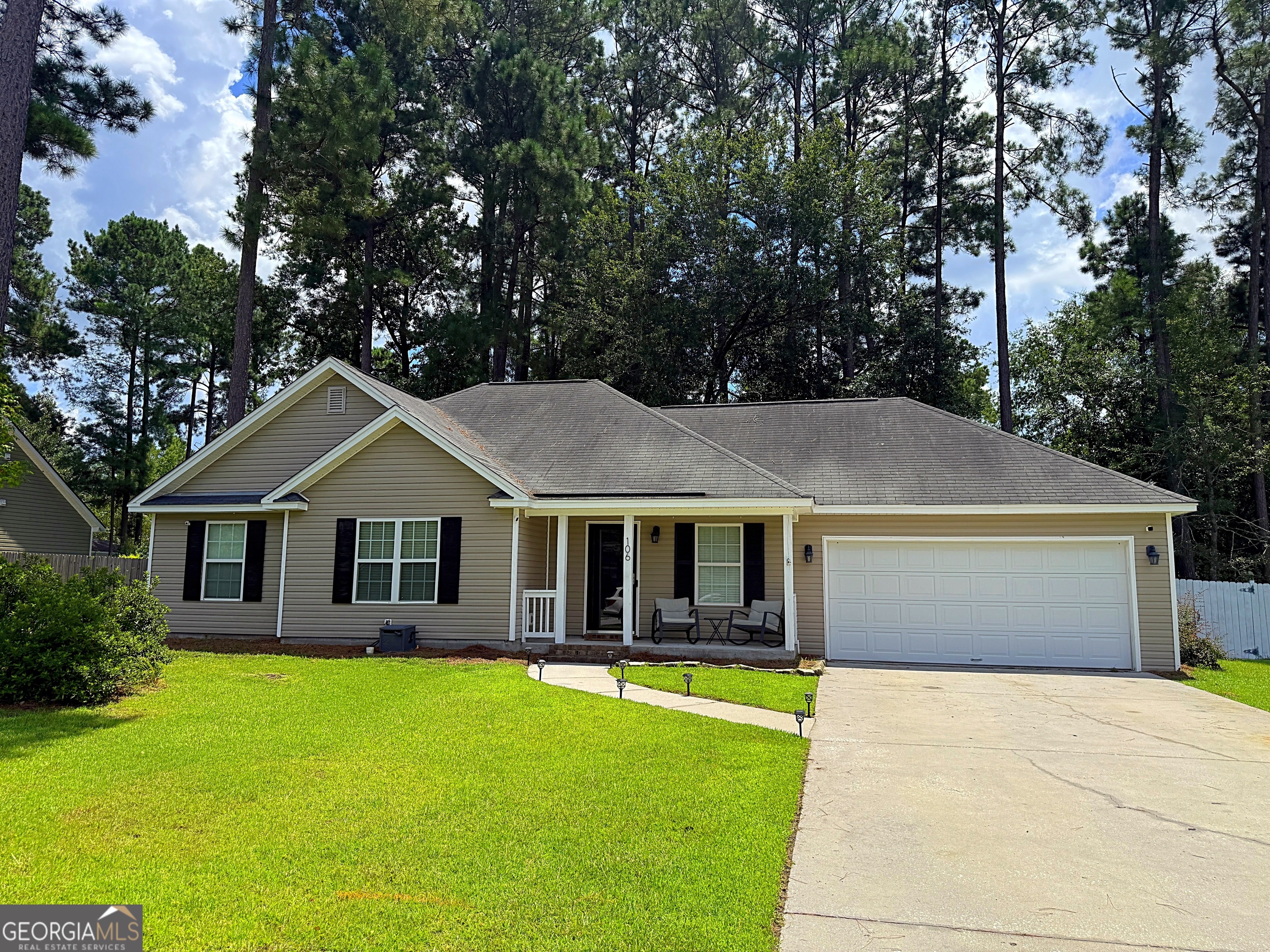 106 Crooked Oaks Drive Property Photo 1