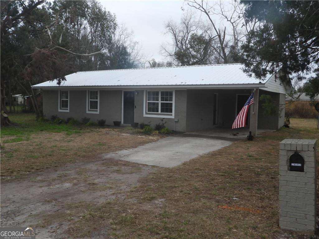 121 Beaver Drive Property Photo 1