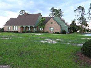 220 Lakeshore Drive Property Photo 1