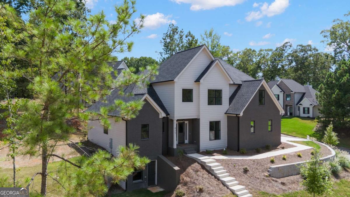 415 Ansley Drive Property Photo 2