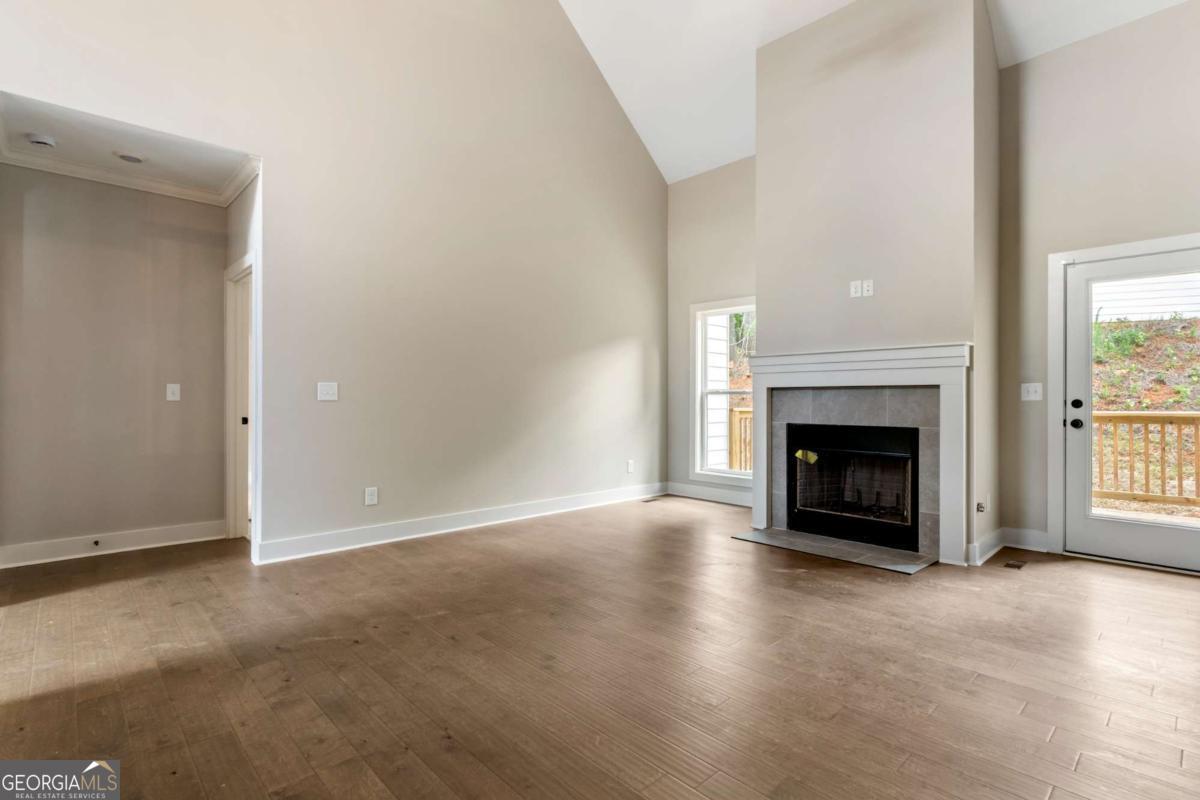 415 Ansley Drive Property Photo 6