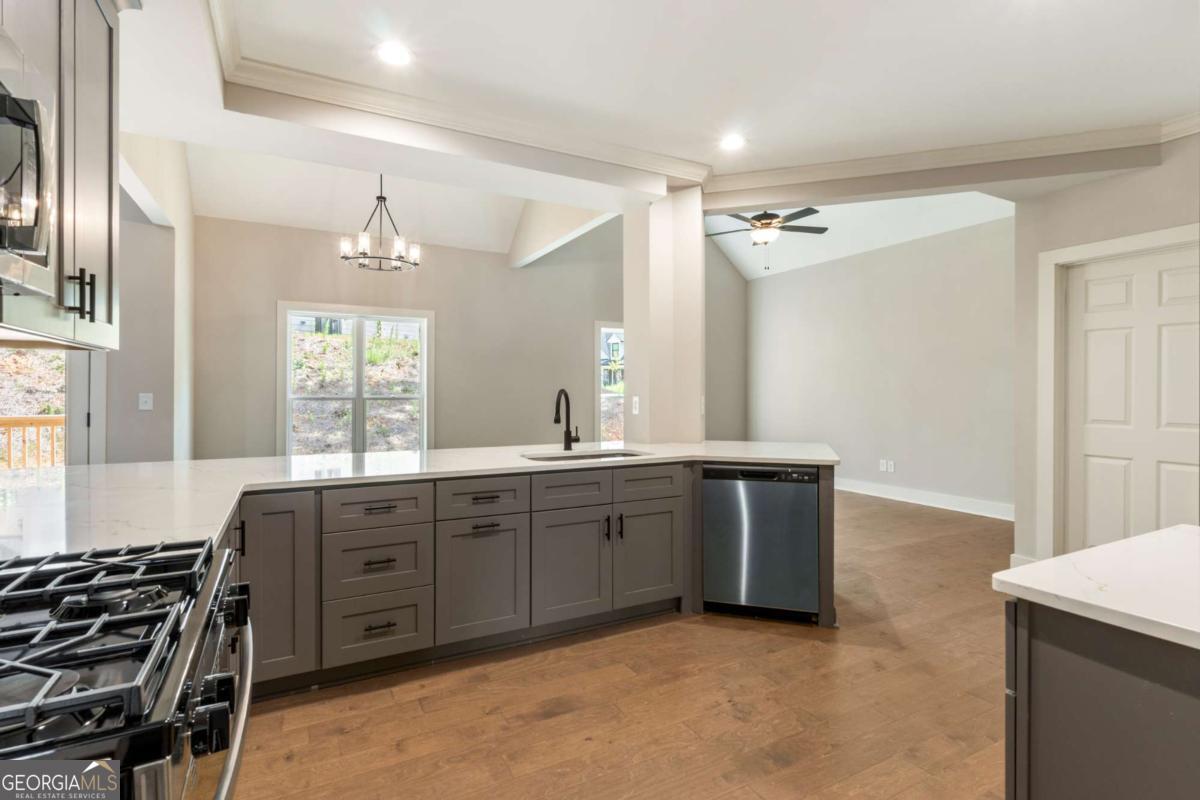 415 Ansley Drive Property Photo 12