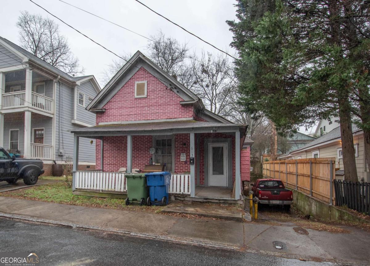 613 Mcdonald Street Se Property Photo 1
