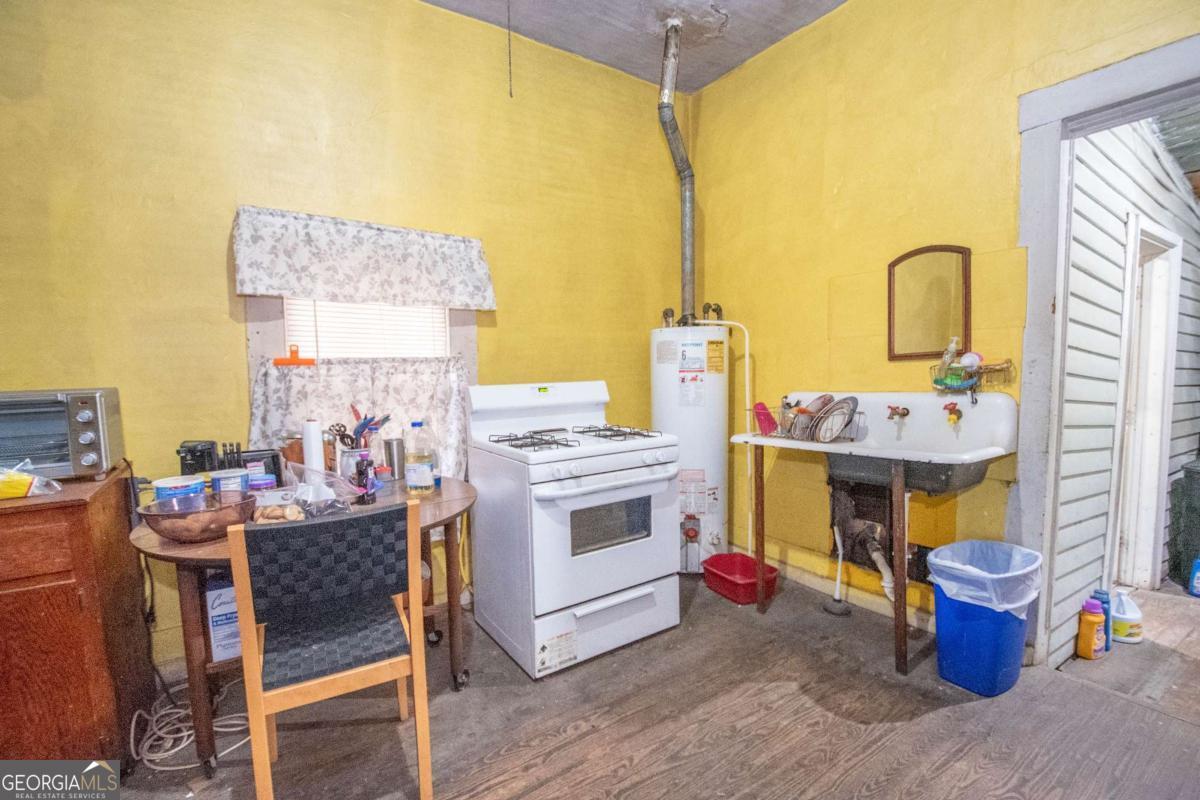 613 Mcdonald Street Se Property Photo 7