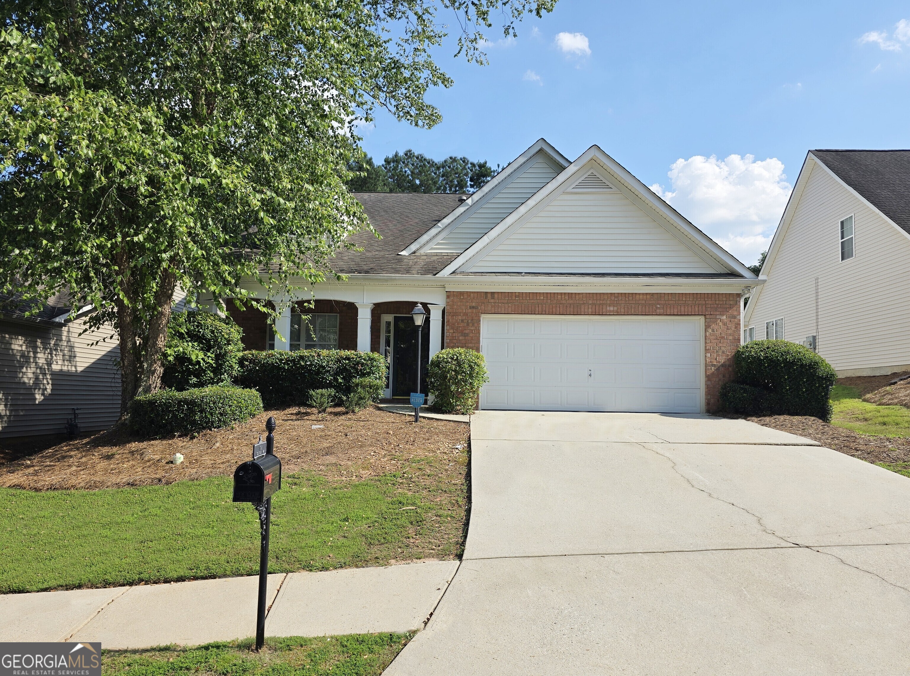 537 Goldfinch Way Property Photo 1