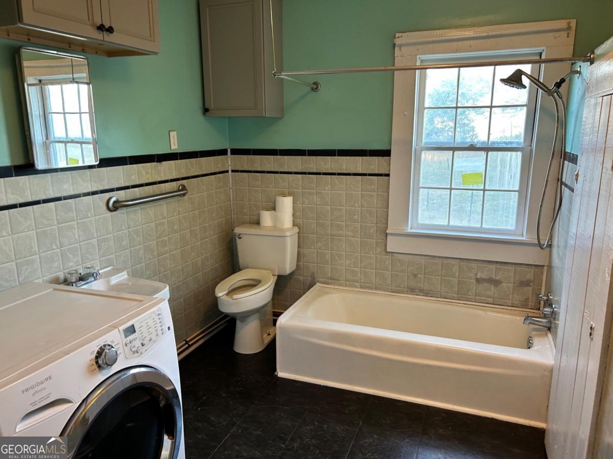 930 Cantrell Road Property Photo 14