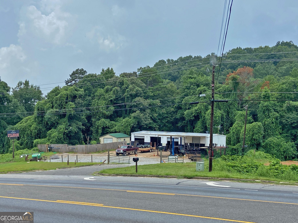 1640 S Chestatee Street Property Photo 2