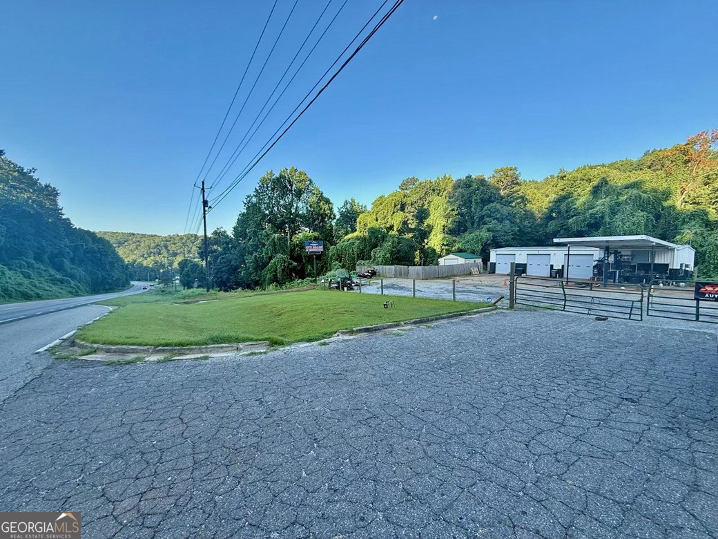 1640 S Chestatee Street Property Photo 4