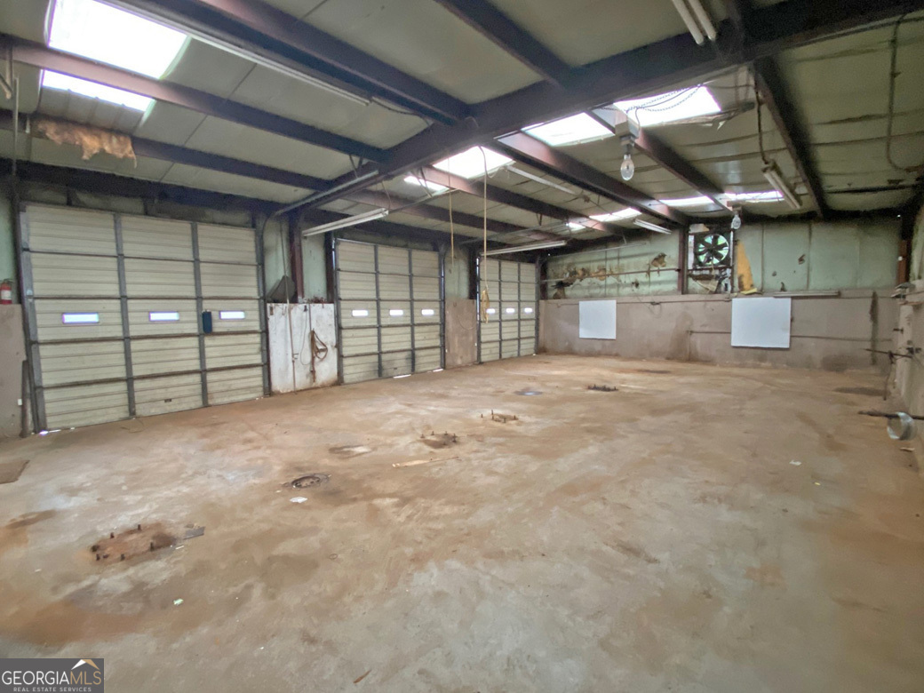 1640 S Chestatee Street Property Photo 12