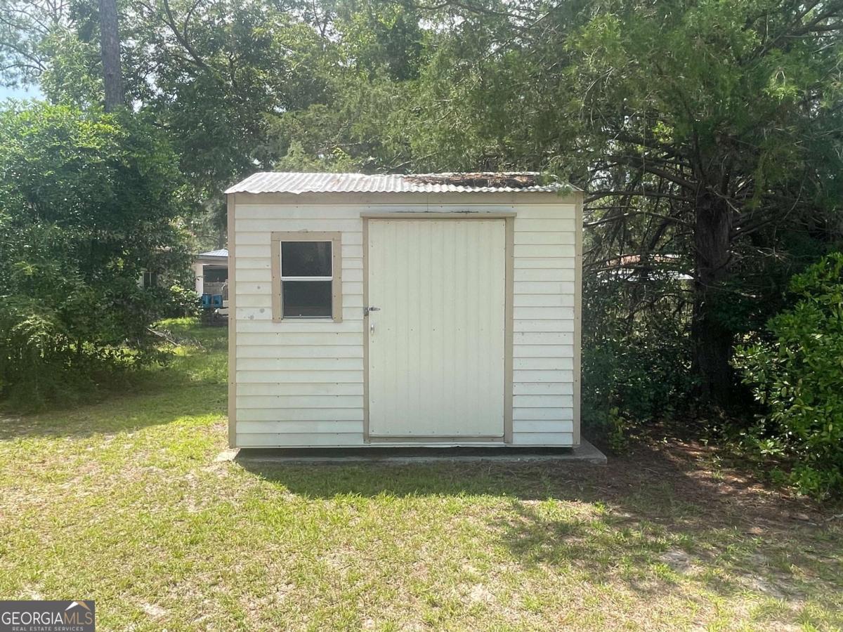 27 E Bruce Street Property Photo 6