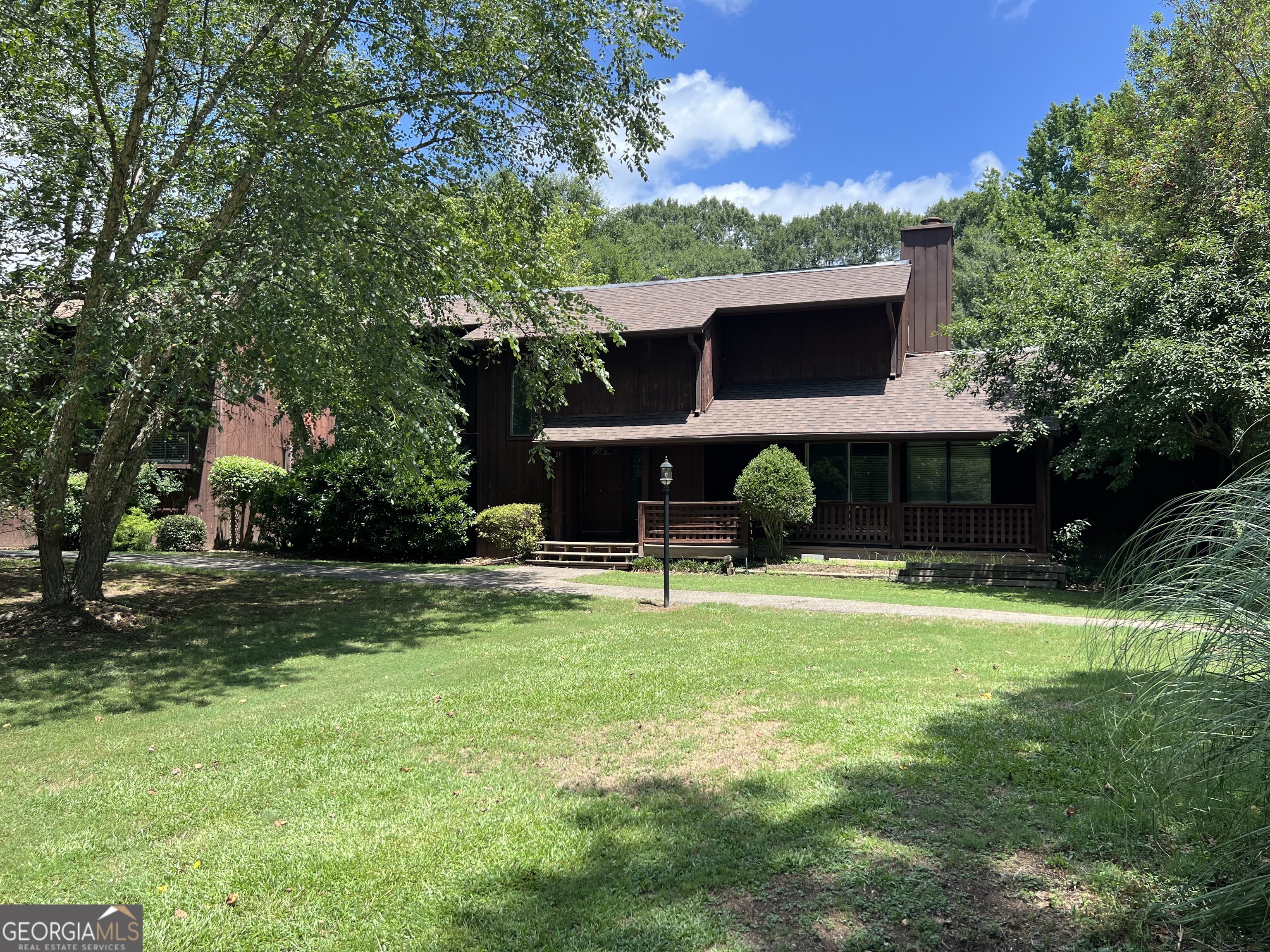 20 Fairway Lane Property Photo 1