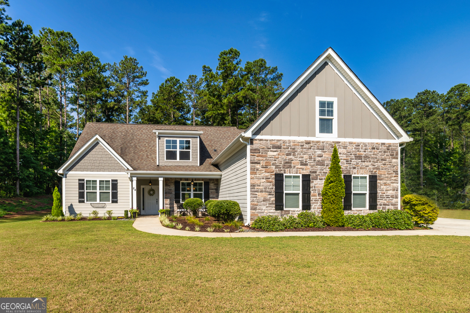 84 Fox Hall Crossing Property Photo 1