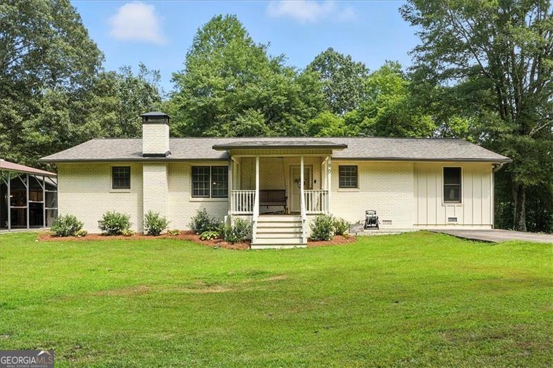 90 Holly Springs Property Photo 1