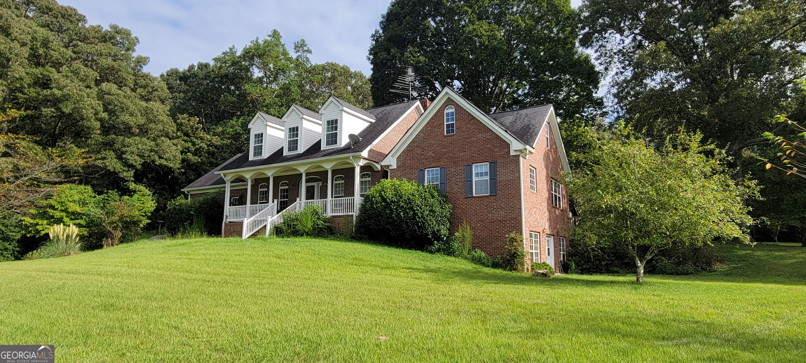 2080 Highway 11 S Property Photo 1