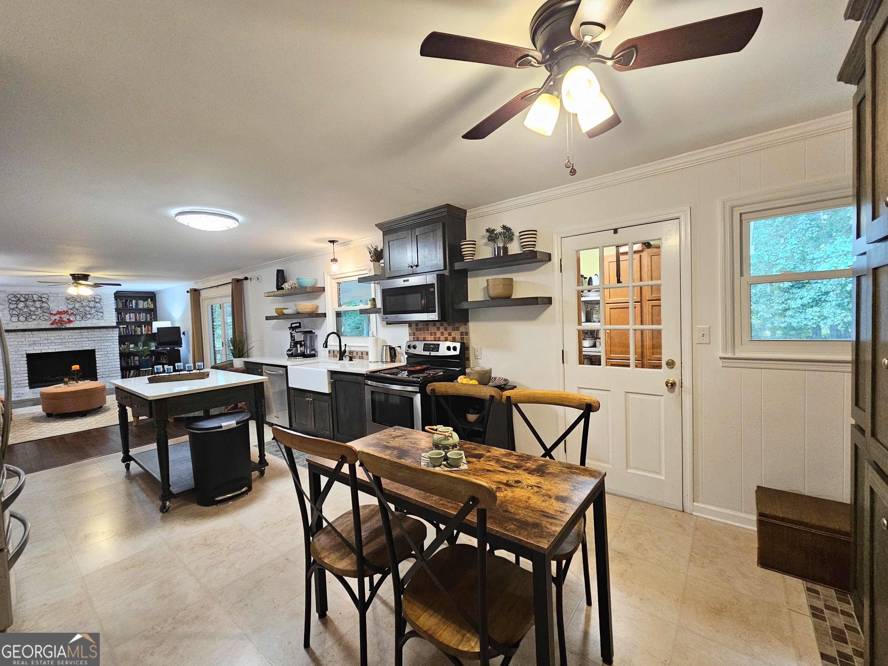 160 Edgewood Drive Property Photo 12