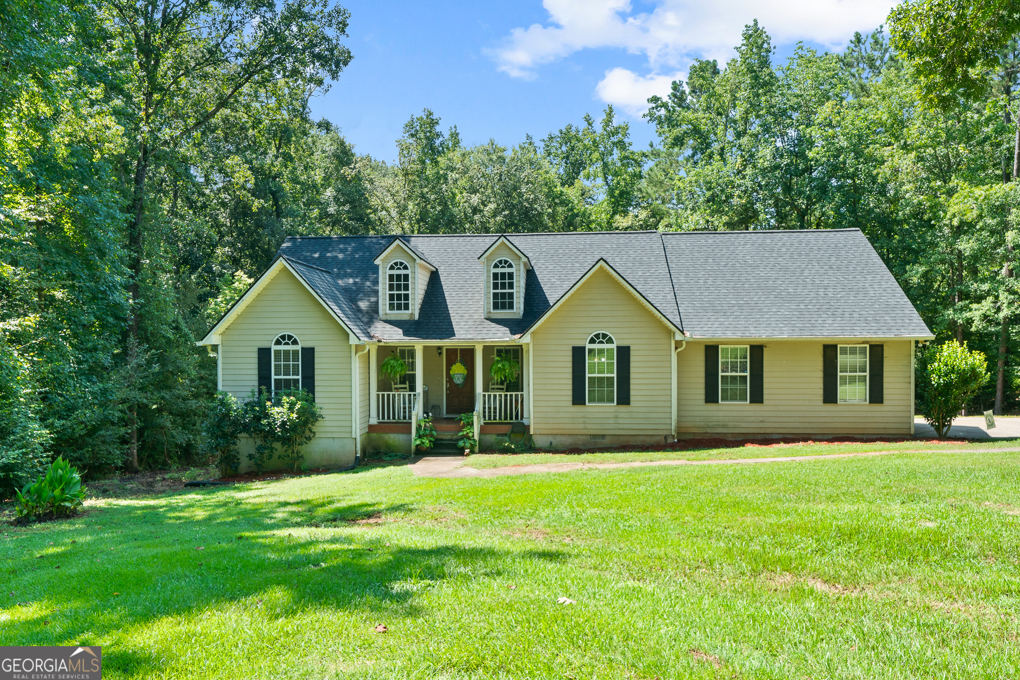 151 Oakview Circle Property Photo 1