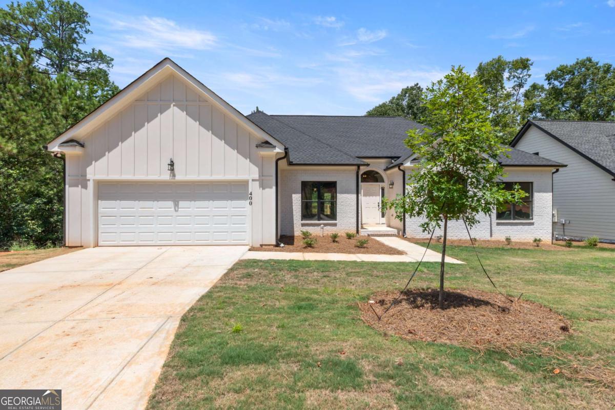 400 Ansley Drive Property Photo 1