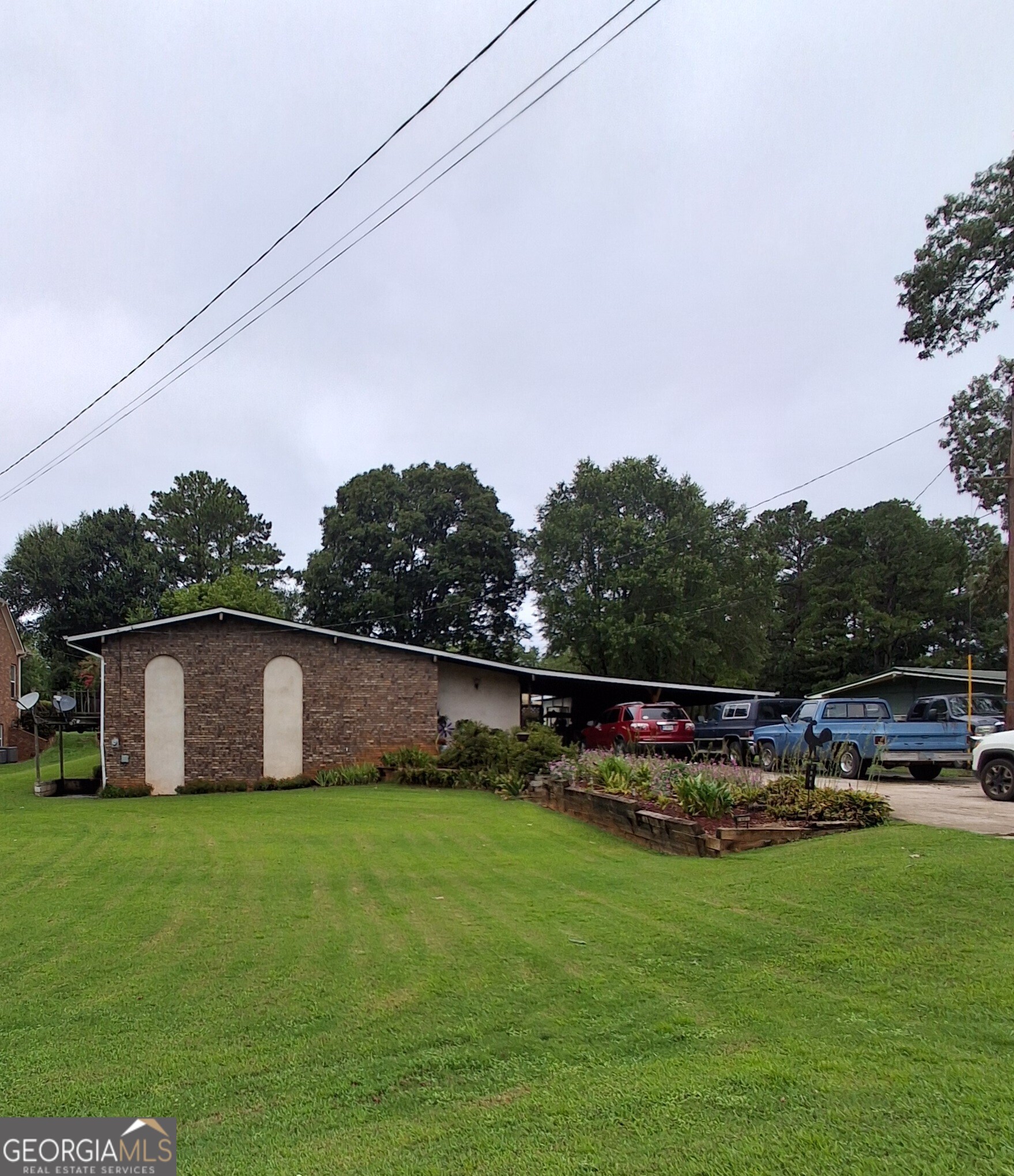 2901 Davis Road Property Photo 1