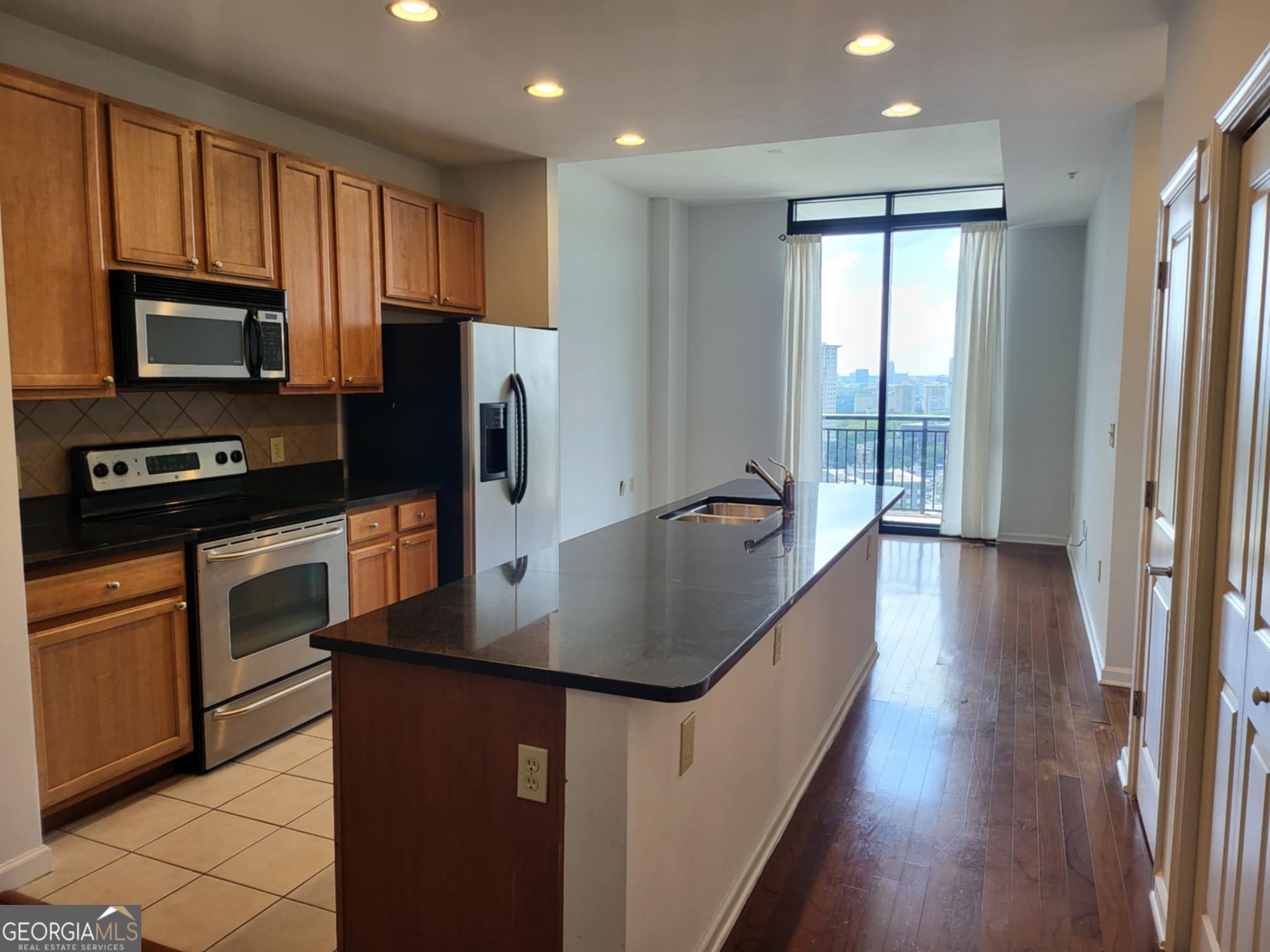 3040 Peachtree Road Nw # 1707 Property Photo 1