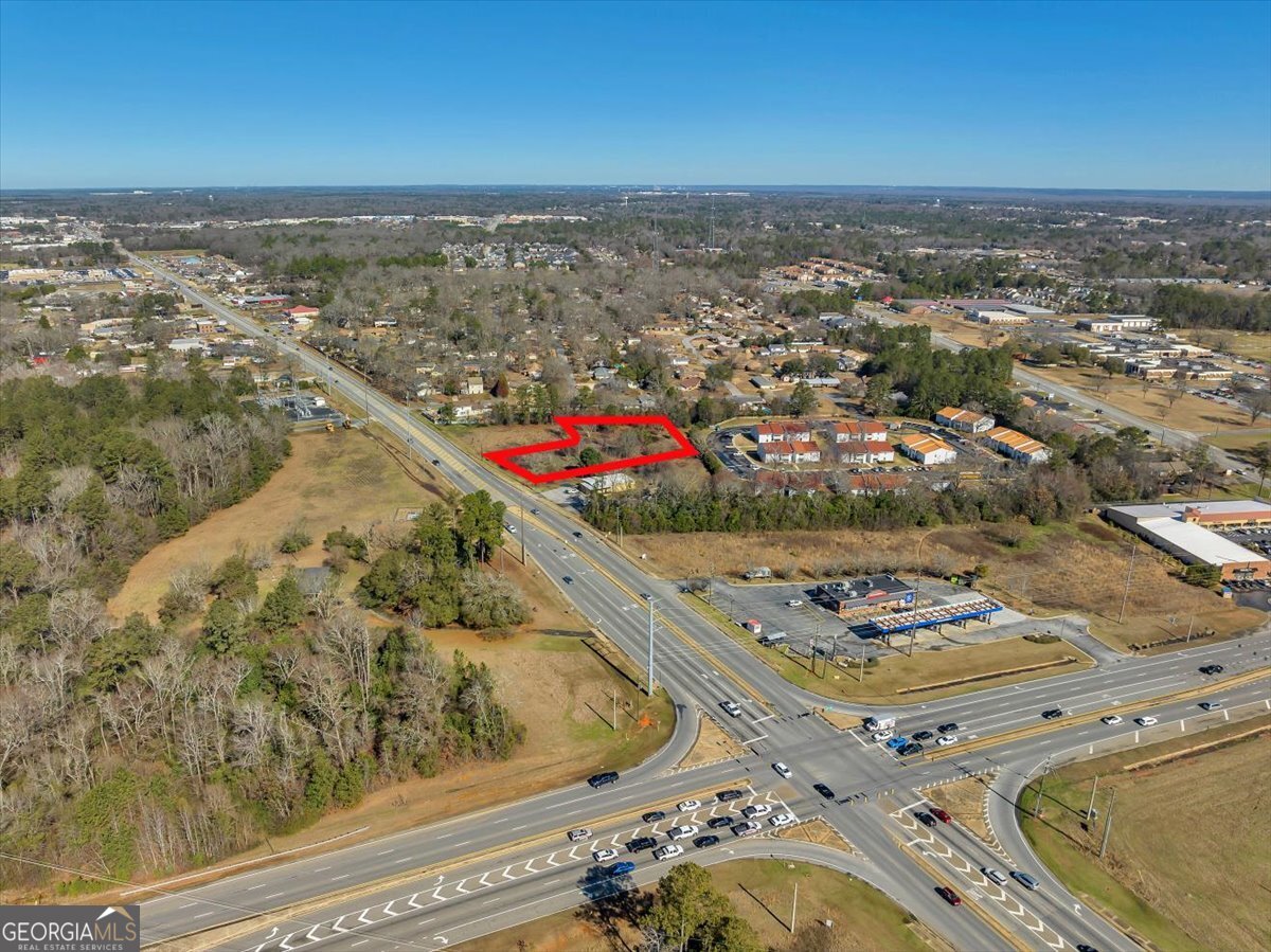 710 S Houston Lake Road Property Photo 4