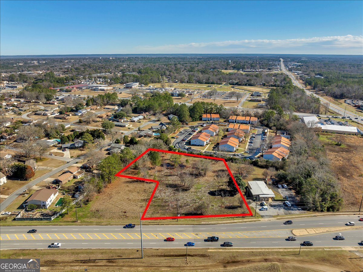 710 S Houston Lake Road Property Photo 6