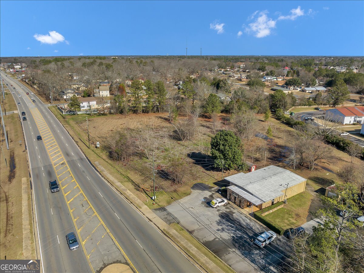 710 S Houston Lake Road Property Photo 8