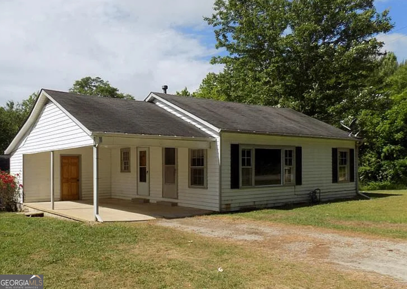 300 Magnolia Avenue Property Photo 1