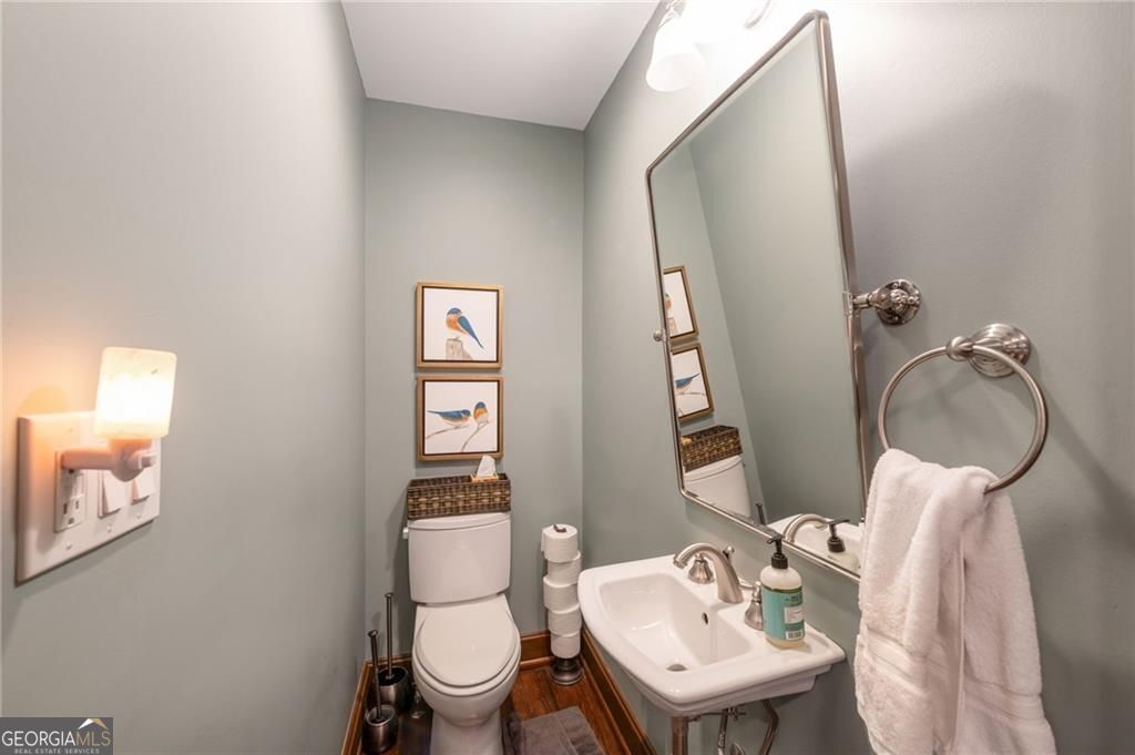 1810 E Clifton Road Ne Property Photo 14
