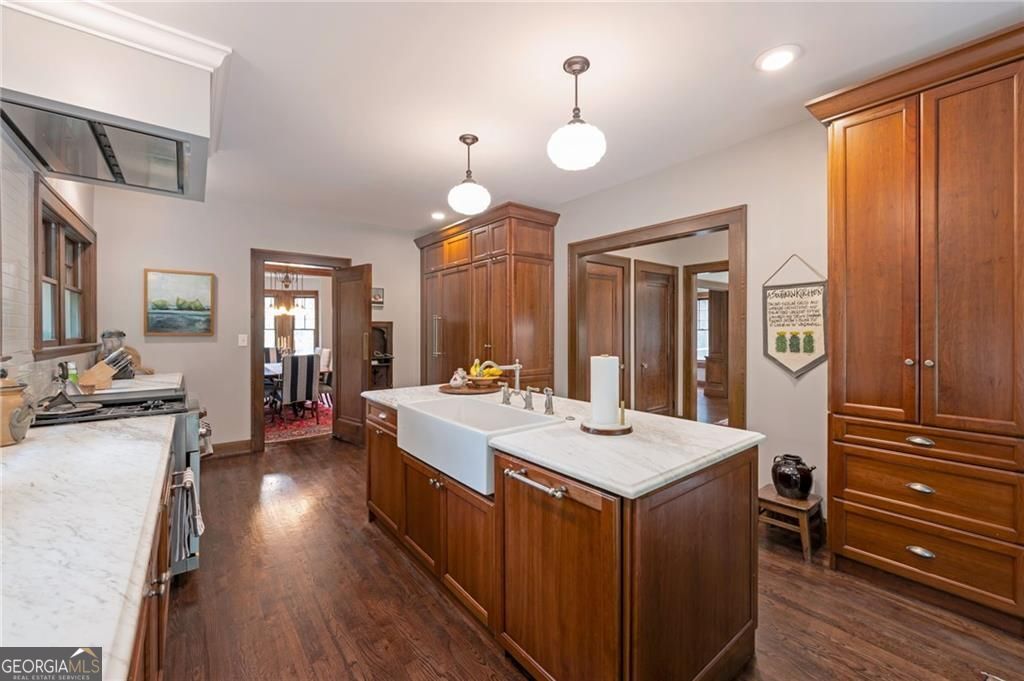 1810 E Clifton Road Ne Property Photo 16