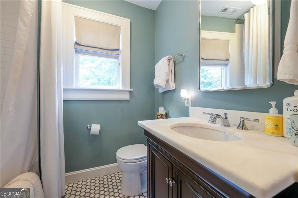 1810 E Clifton Road Ne Property Photo 26