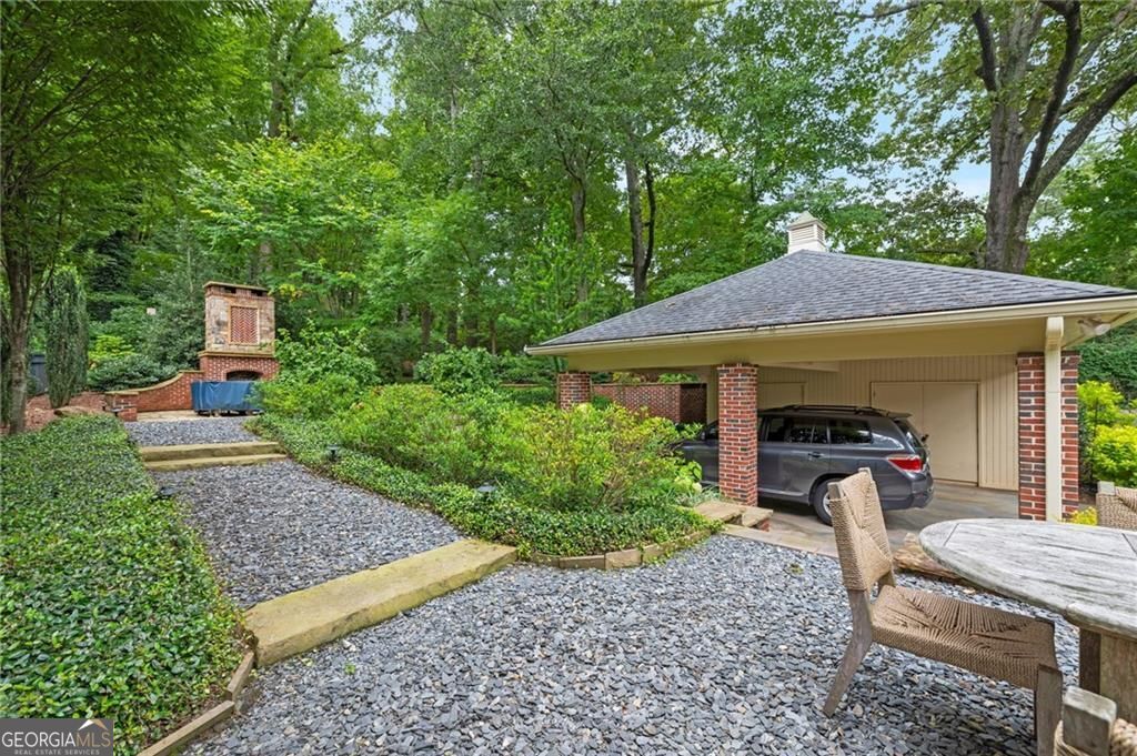 1810 E Clifton Road Ne Property Photo 46