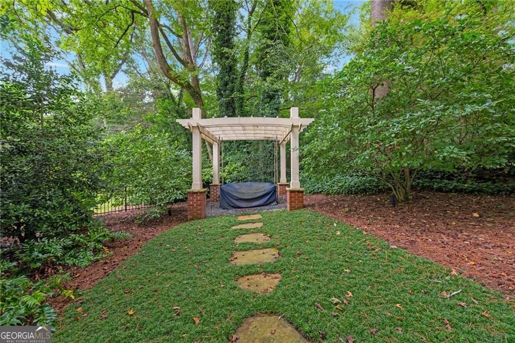 1810 E Clifton Road Ne Property Photo 50