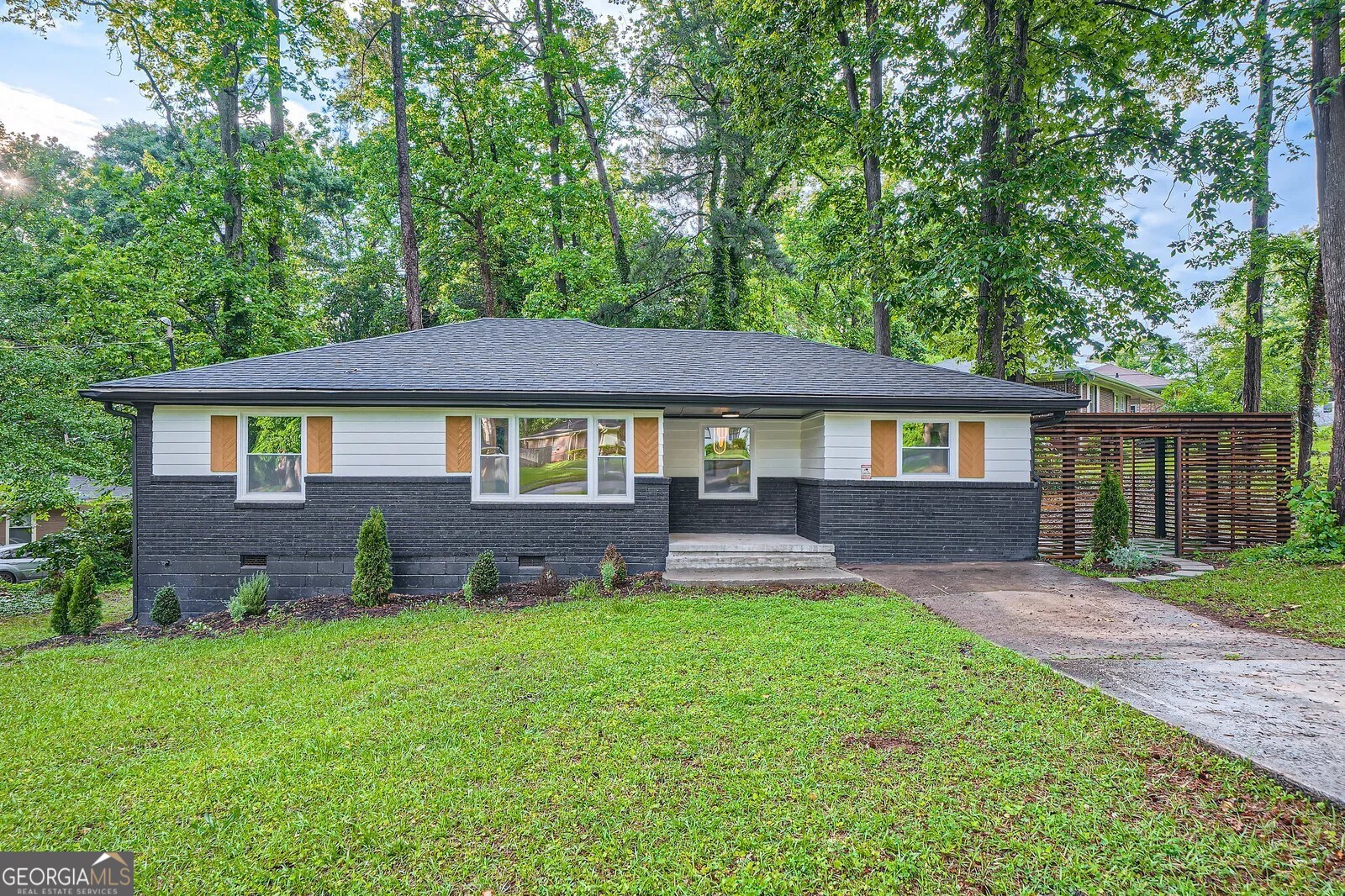 1722 San Gabriel Avenue Property Photo 1