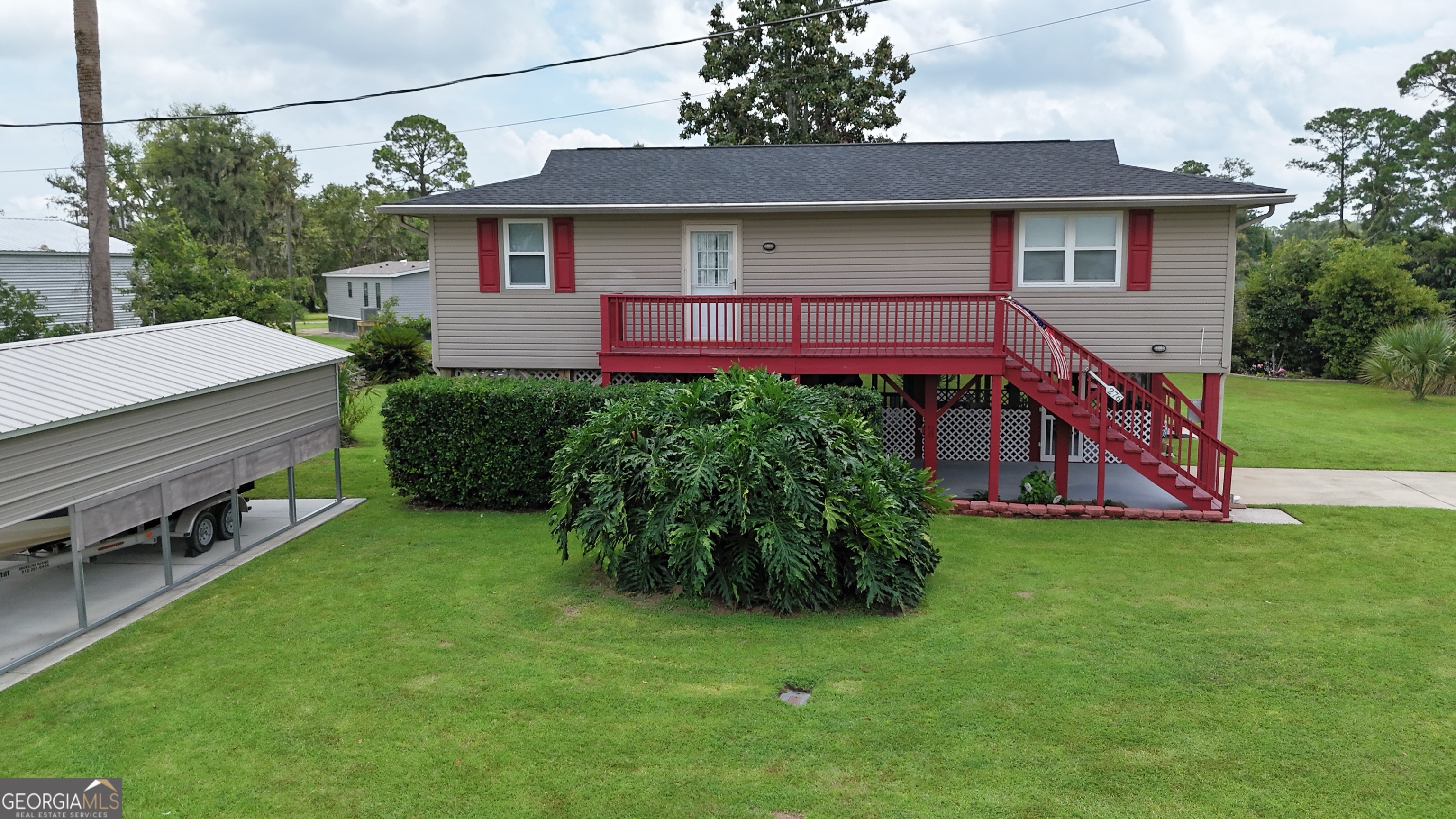 276 Circle Drive Property Photo 2