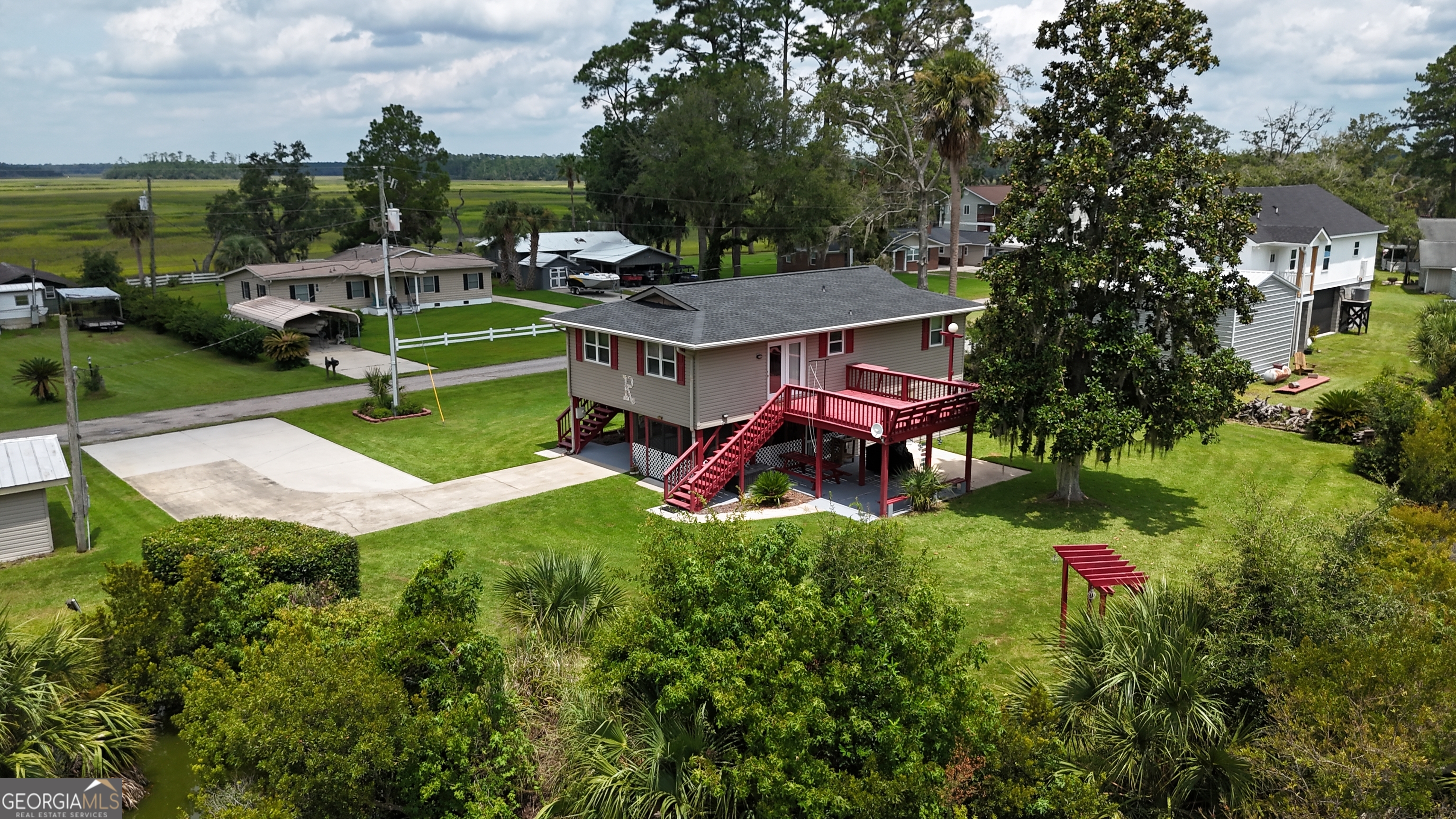 276 Circle Drive Property Photo 4