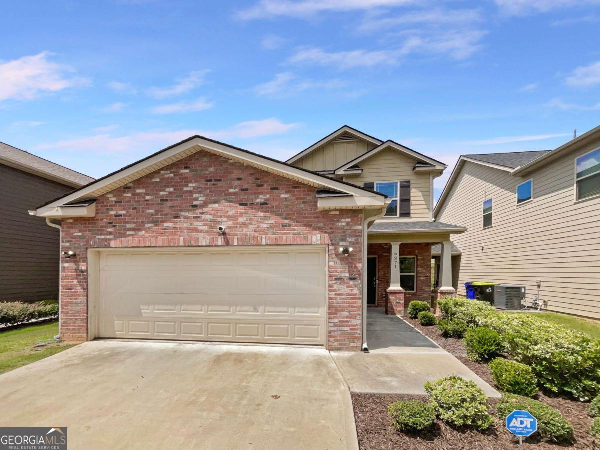 6271 Hickory Lane Circle Property Photo 1