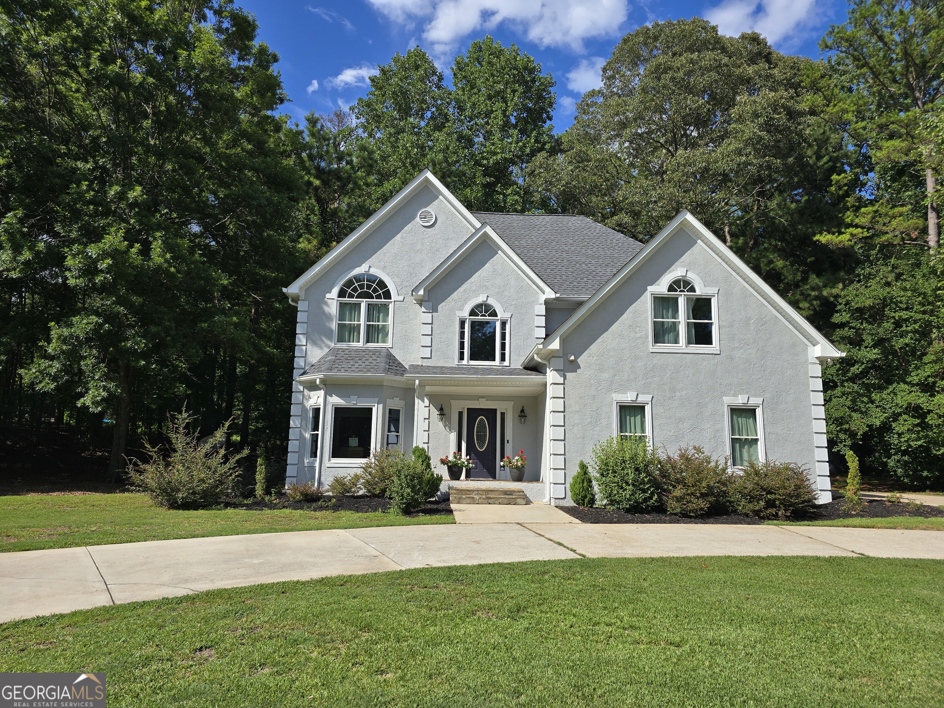 635 Ridgemont Drive Property Photo 1
