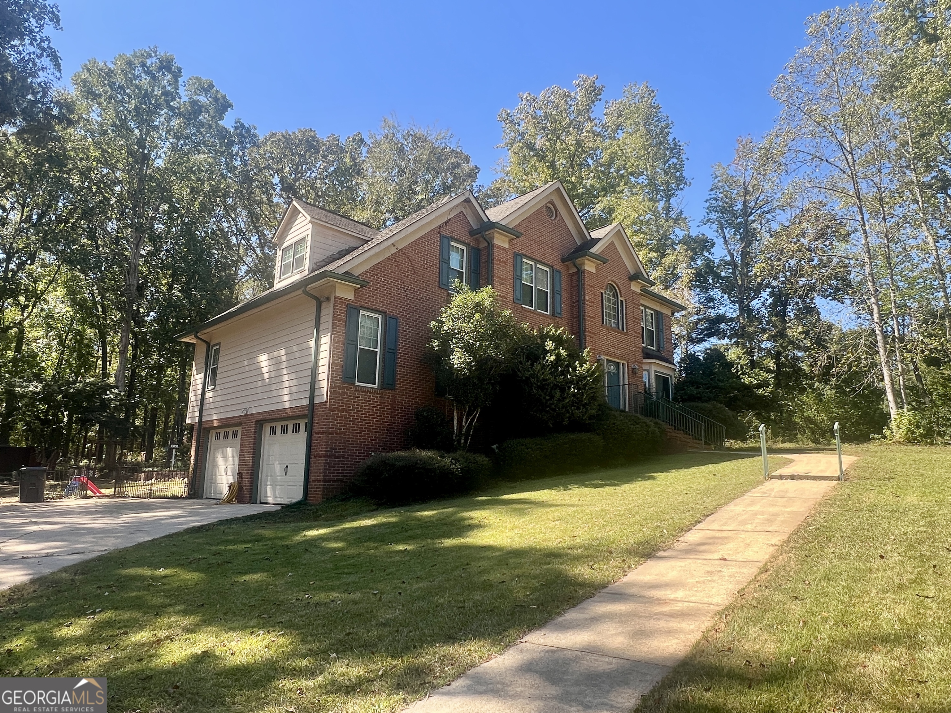 114 Taylor Len Drive Property Photo 2
