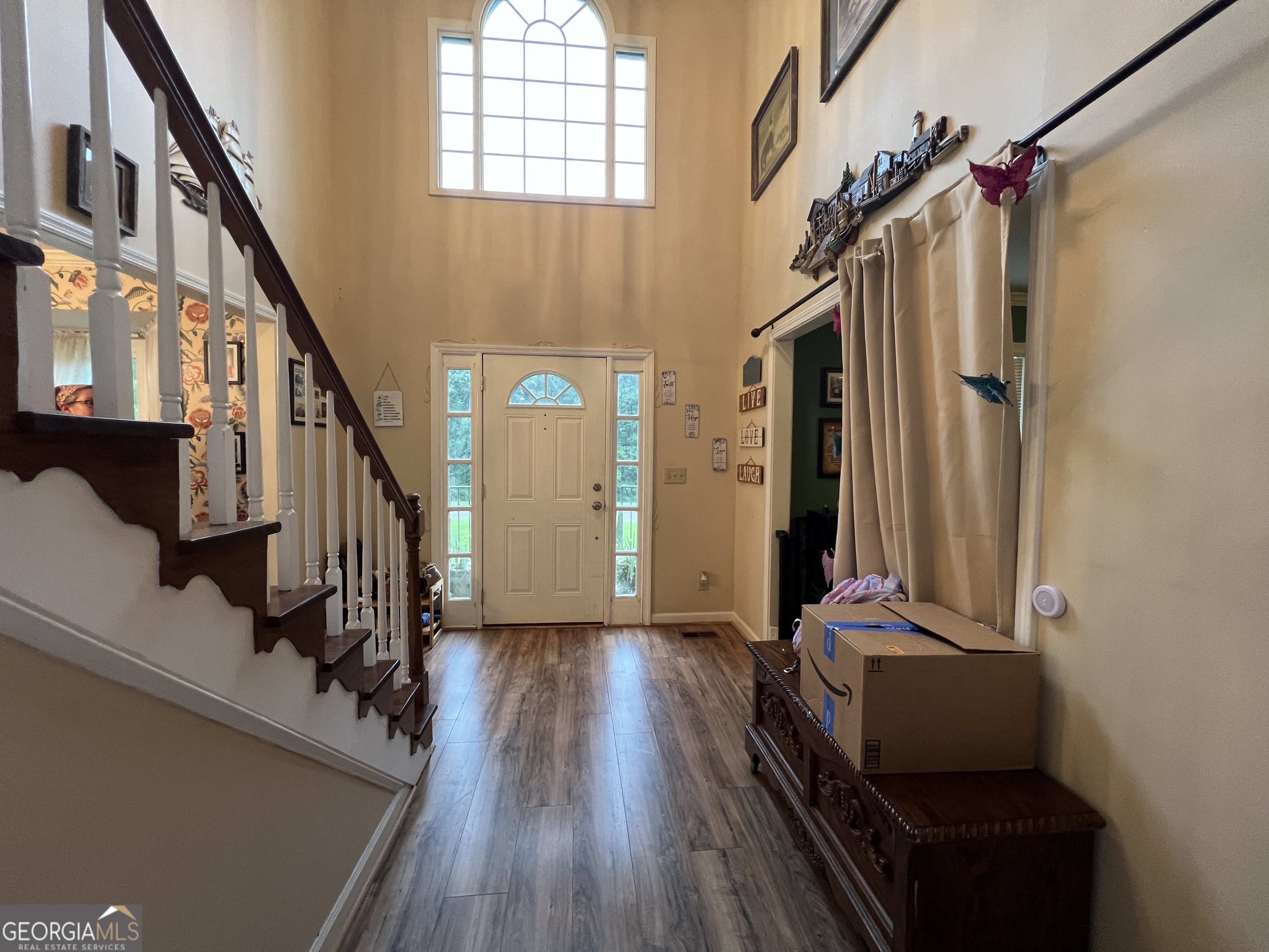 114 Taylor Len Drive Property Photo 3