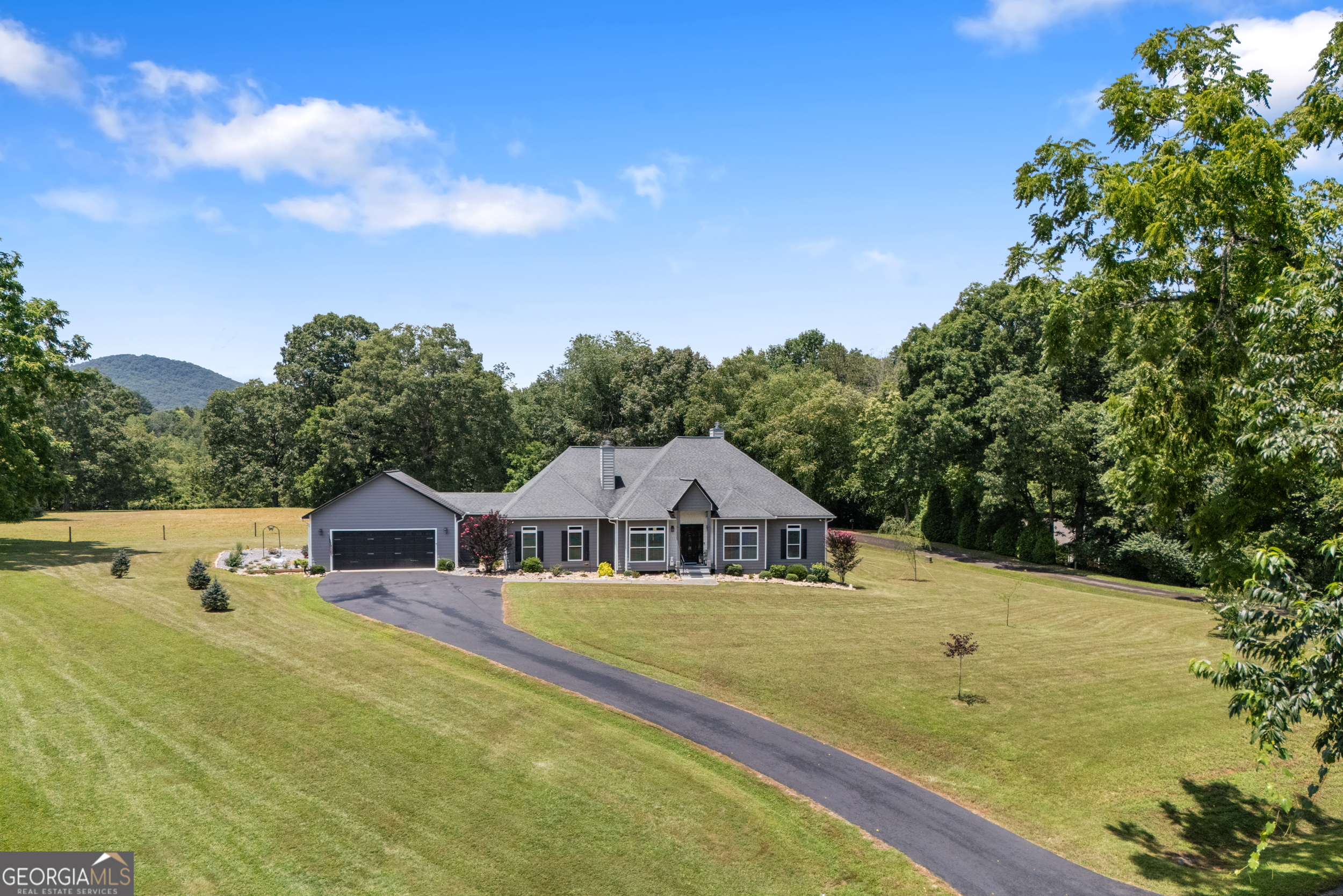 1502 Smithfield Lane Property Photo 1