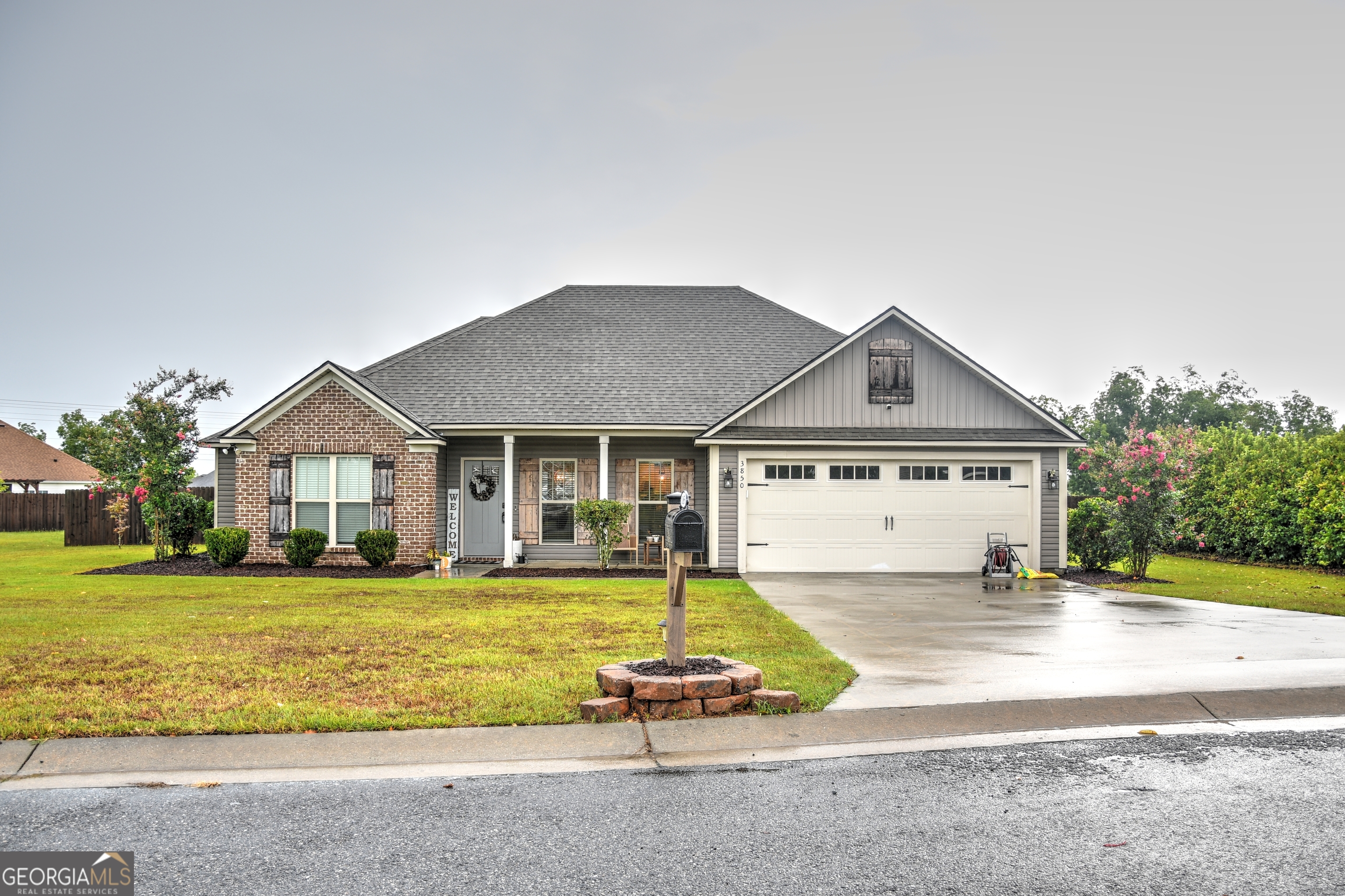 3850 Merriman Court Property Photo 1