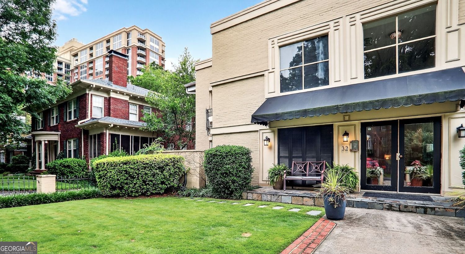 32 28th Street Nw # 201 Property Photo 1