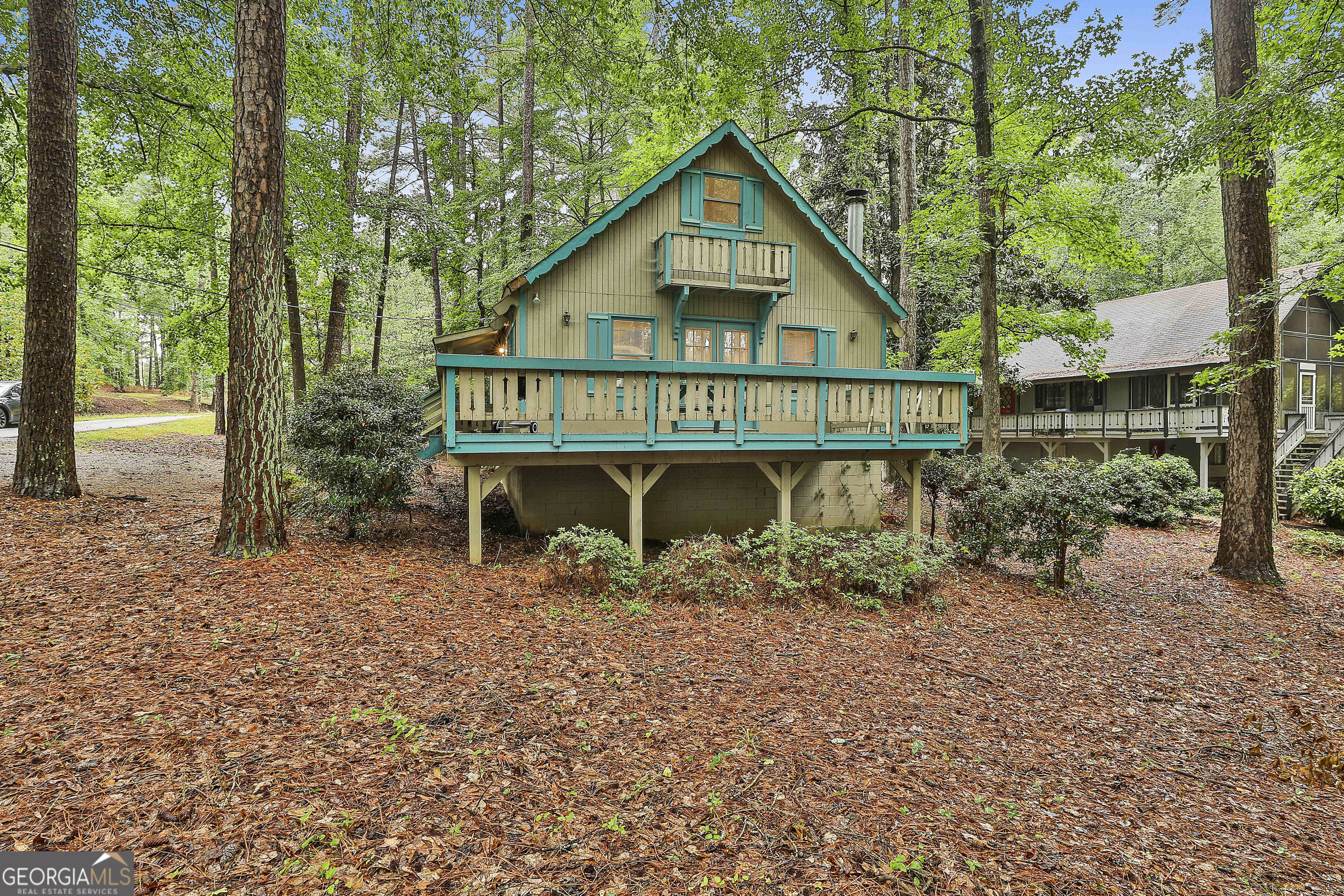106 Chalet Circle Property Photo 1