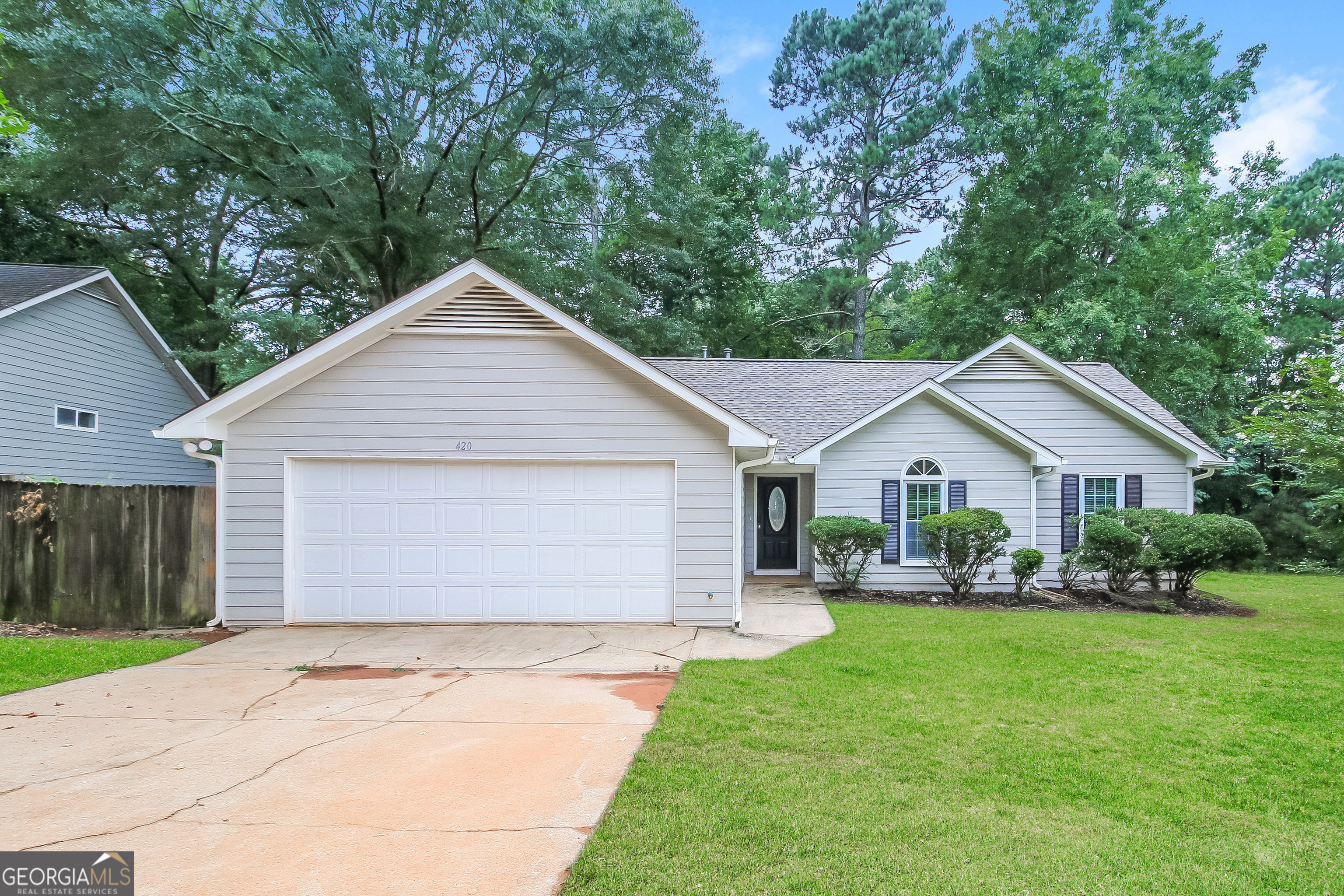420 Rosehill Drive Property Photo 1