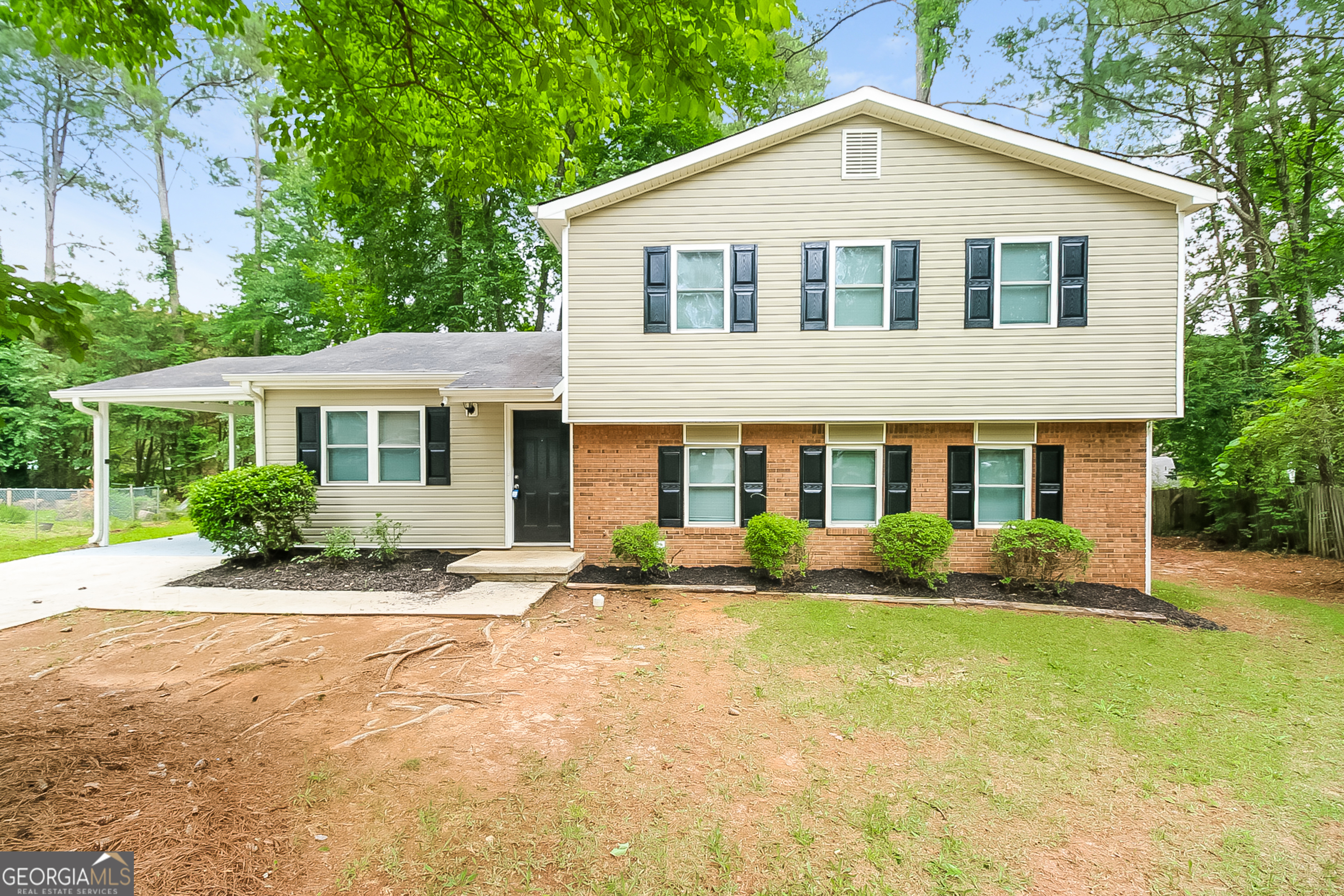 7548 Colonial Court Property Photo 1