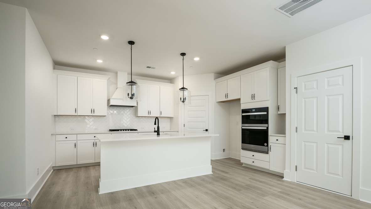 1838 Butterfly Way Property Photo 1